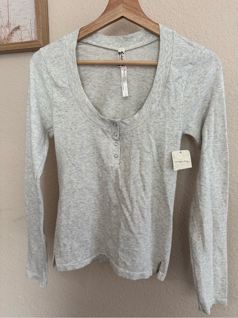 Free people Light Gray Scoop-Neck Long-Sleeve Top